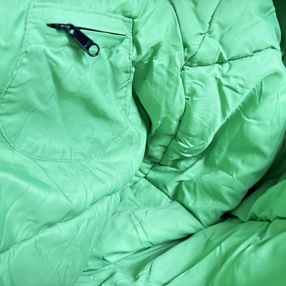 REI sleeping bag, mummy style, single size, zipper and velcro closure - Picture 8 of 8